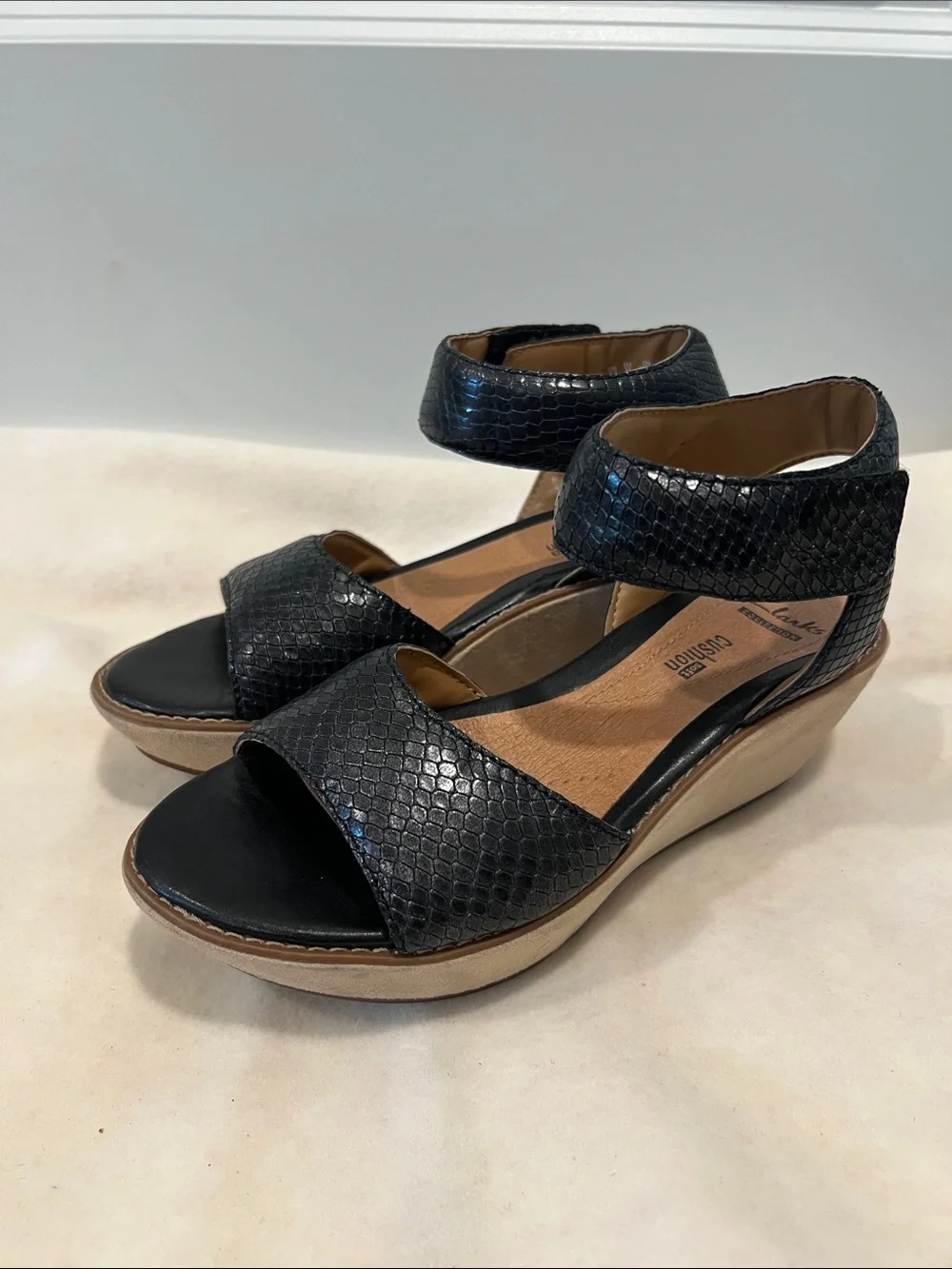 Clarks comfortable wedge